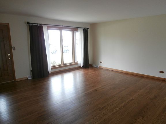 3rd image of 10029 Mulberry Ave