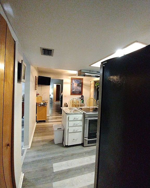 1st image of 2091 Oldham Ave