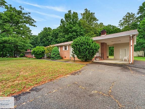 3rd image of 2041 Love Shop Rd S