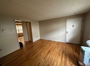 1025 Central St APT E, Palmer, MA 01069