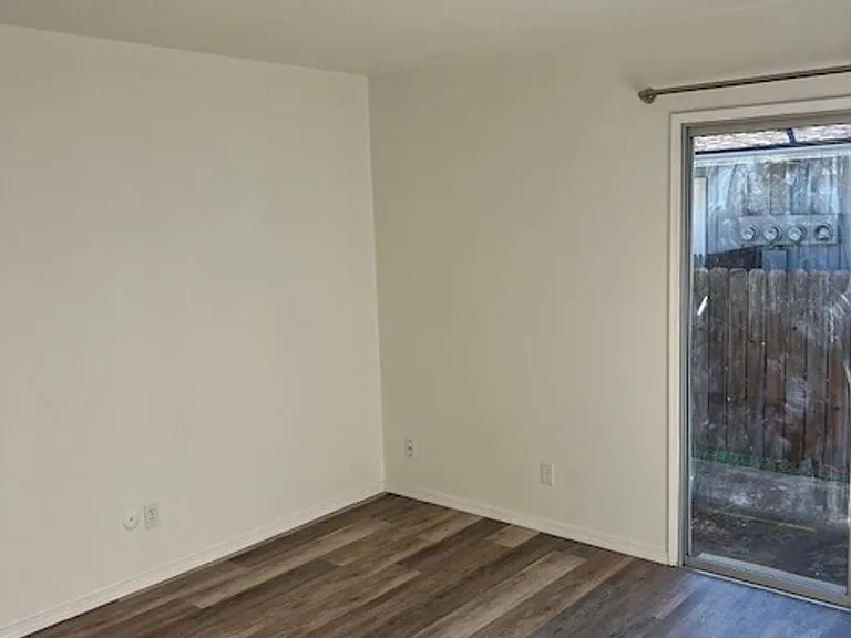 632 Berrydale Ave — Photo 17