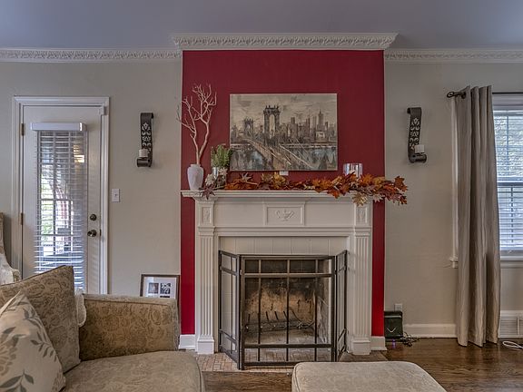 5th image of 445 E 74th St