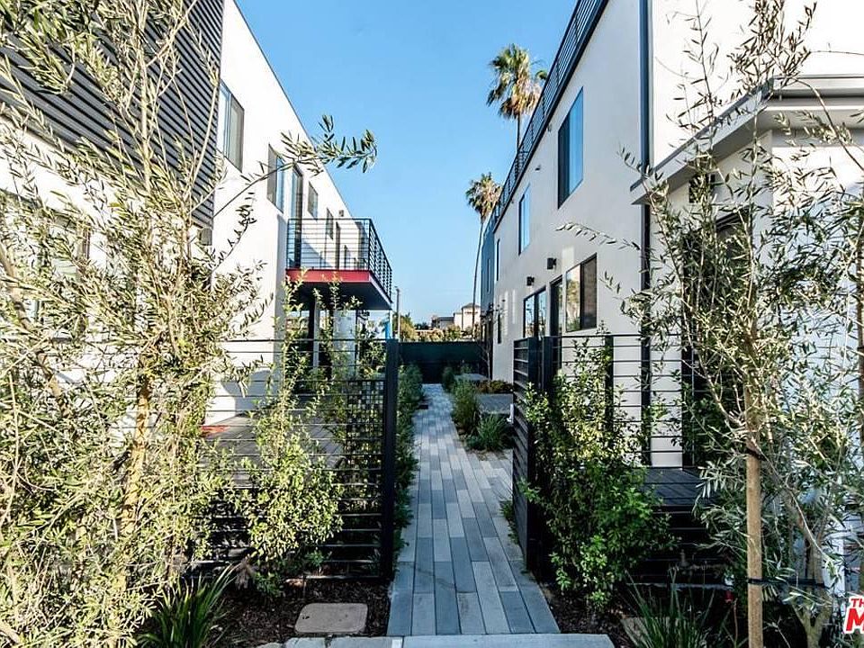 1st image of 3015 Ocean Ave