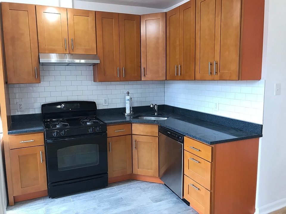 1st image of 87 Rockaway Ave #3