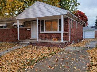 7549 Edward Ave, Center Line, MI 48015