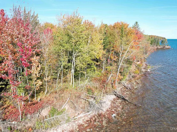 Rabbit Bay Rd, Lake Linden, MI 49945