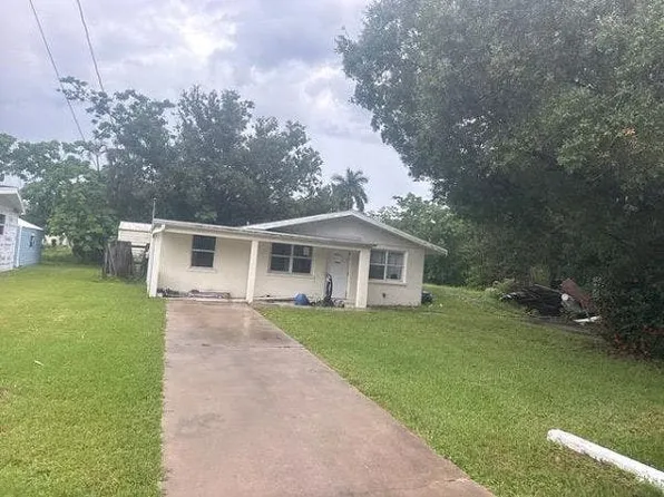 2216 Mark Ave, Punta Gorda, FL 33950