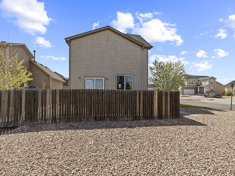 7555 Gallard Hts — Photo 28