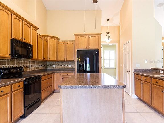 2nd image of 1201 Johns Cove Ln