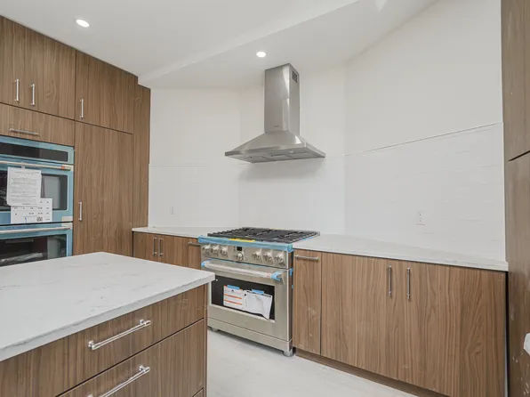 1753 East 21st Street image 17 of 49