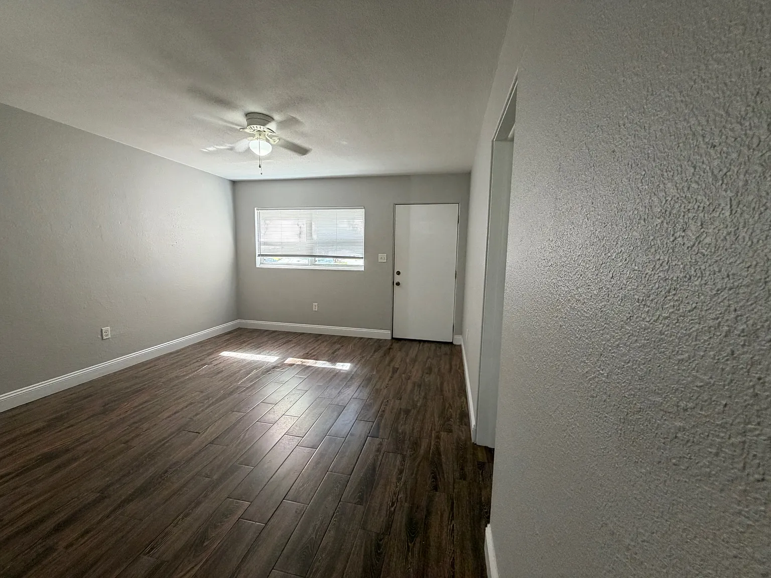 2 bed, 780 sqft, $1,750 — Photo 2