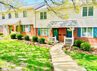 8983 S Swan Cir, Saint Louis, MO 63144