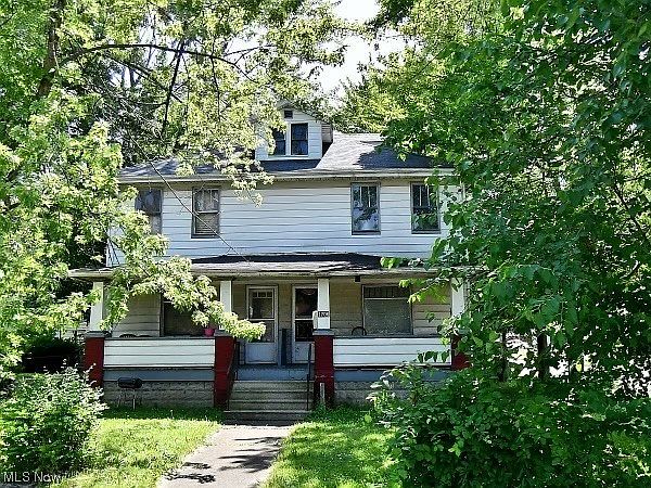 1st image of 1706 N Park Ave NE