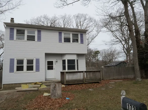 173 Aspen Rd, Mastic Beach, NY 11951