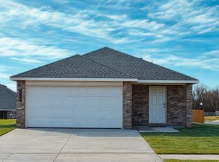 658 Saint Charles Pl, Newcastle, OK 73065