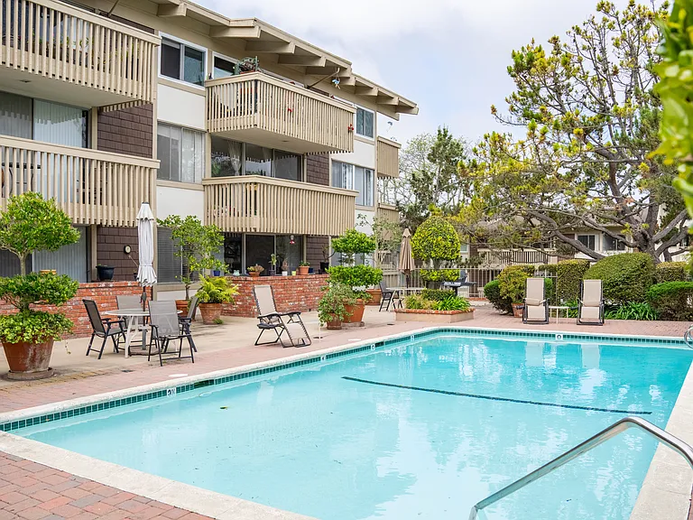6526 Ocean Crest Dr #A302 — Photo 15