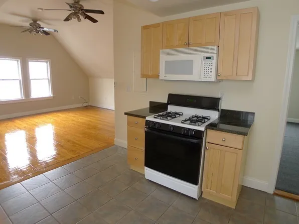 100 Lonsdale St #3, Dorchester Center, MA 02124