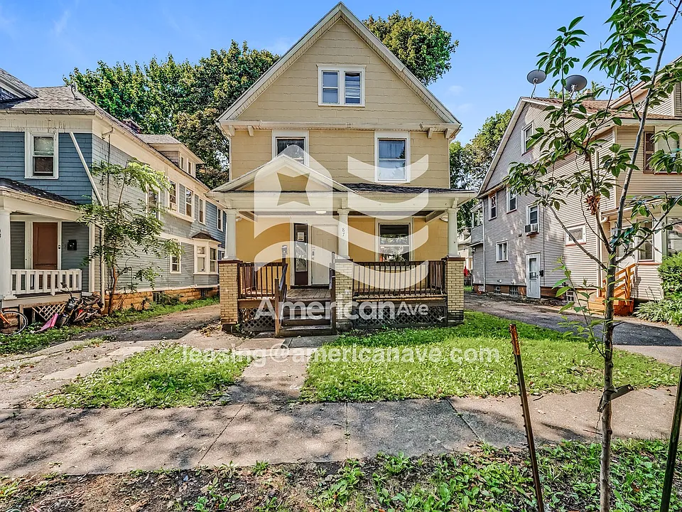 87 Holbrooke St