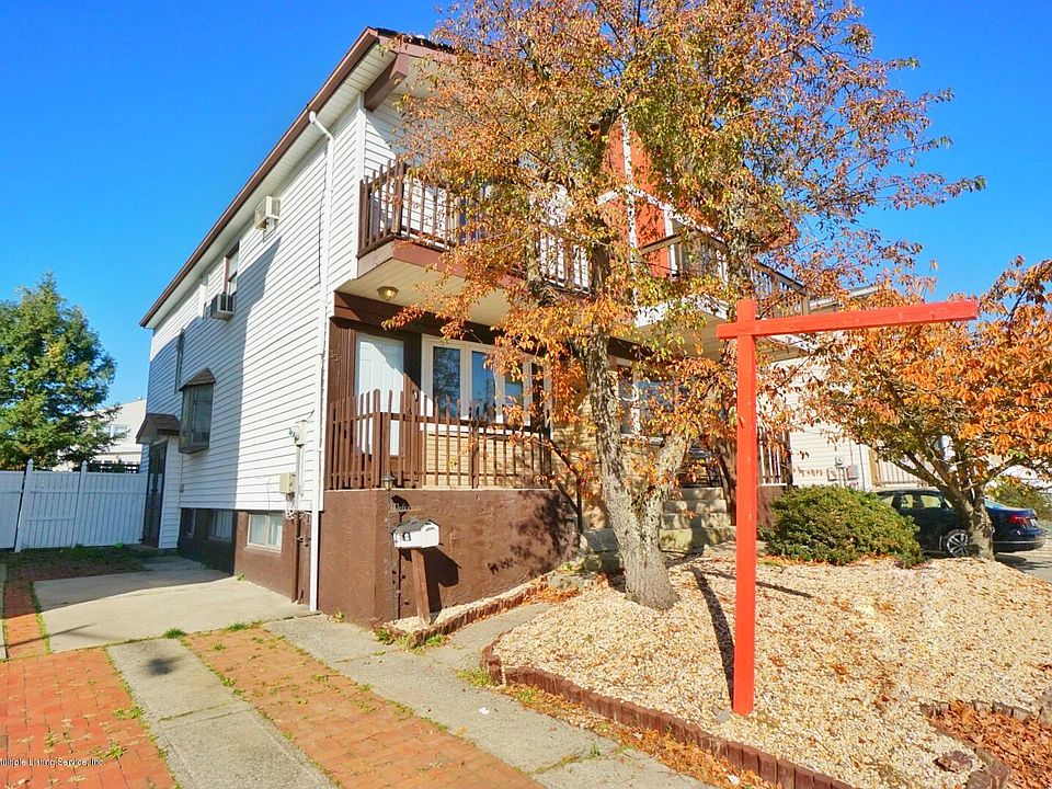 1st image of 33 Strawberry Ln