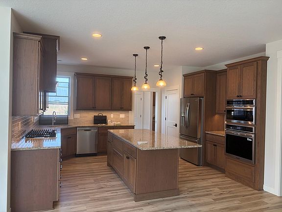 2nd image of 2110 Amanda Way