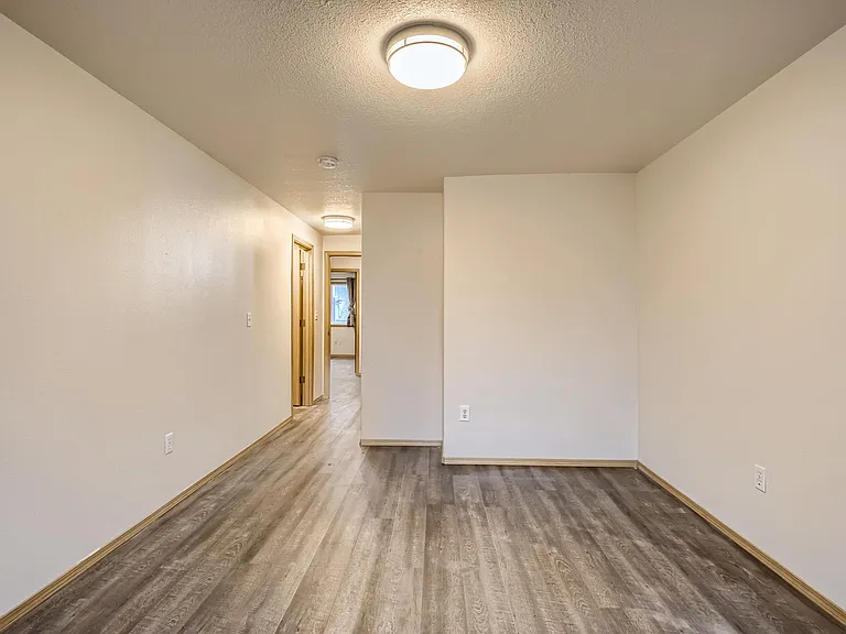 14318 SE Stark St #1 — Photo 14