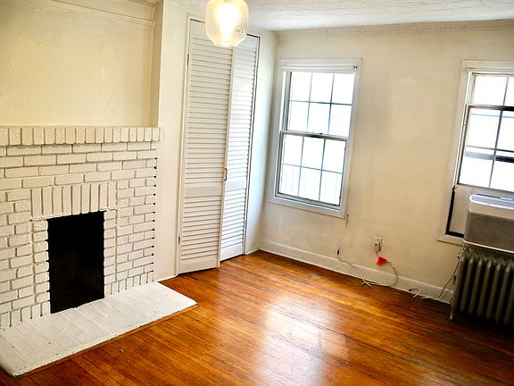 5th image of 32 Jane St APT 6