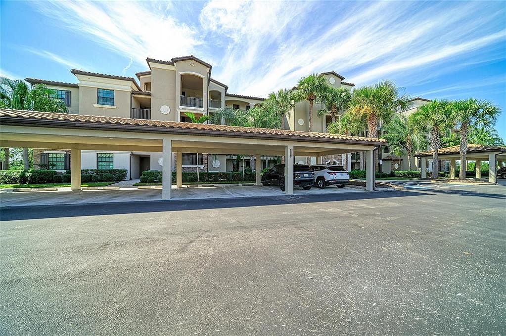 16706 VARDON TERRACE #205 — Lakewood National Golf Club