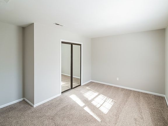 5th image of 3425 Smoketree Ct