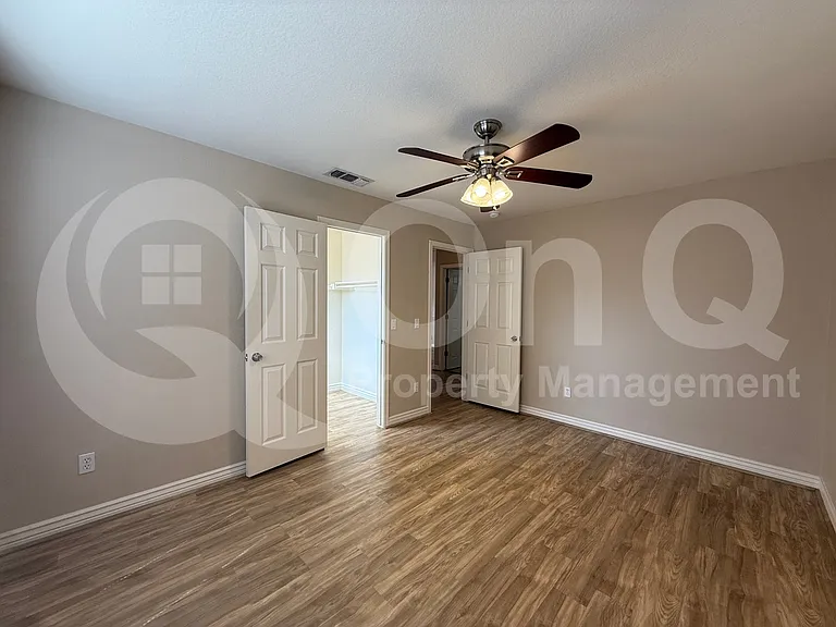 422 W Redwood Dr — Photo 16