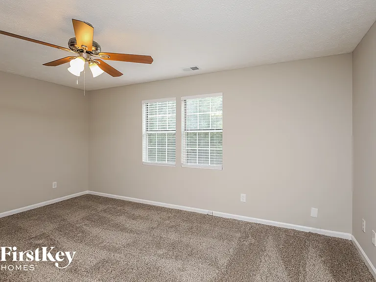 3920 Valleybrook Ct — Photo 7