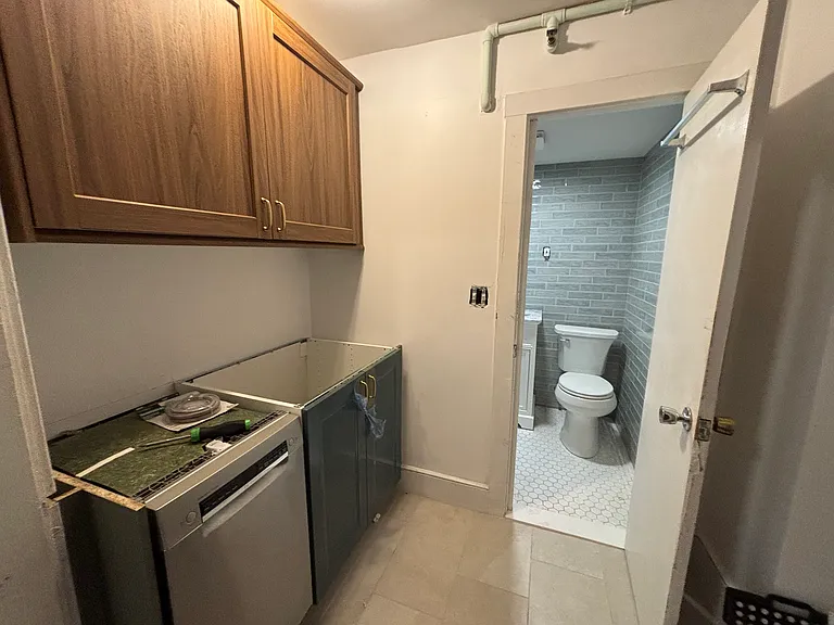 219 Washington St #12 — Photo 6