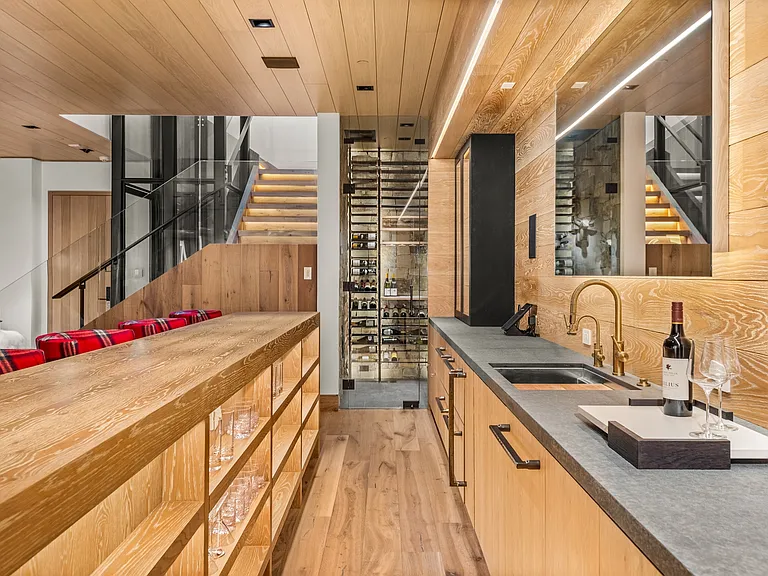 549 Walnut St — Photo 30