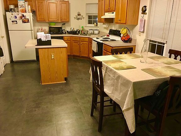 4th image of 9604 Dink Ln