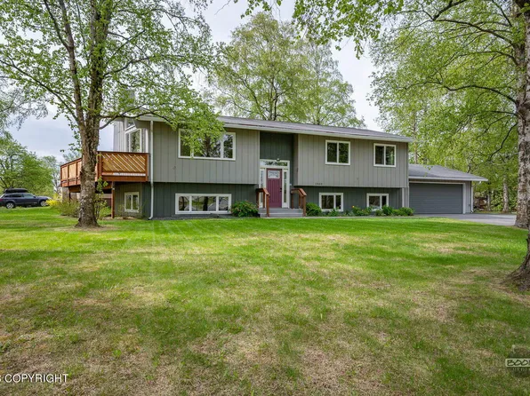1900 Wildwood Ln, Anchorage, AK 99517