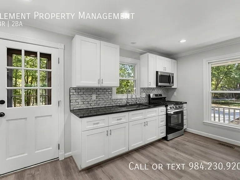 3641 Meadow Creek Ln — Photo 5