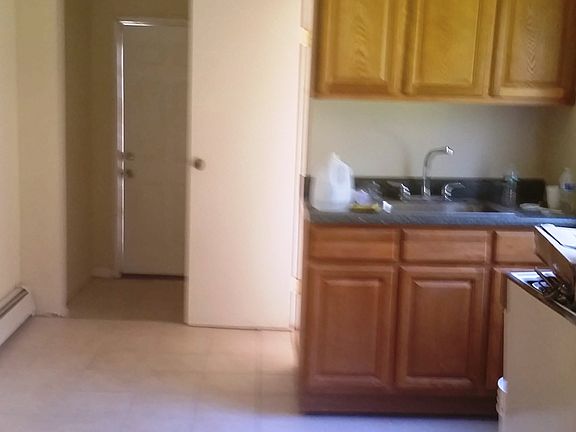3rd image of 186-188 S 12th St