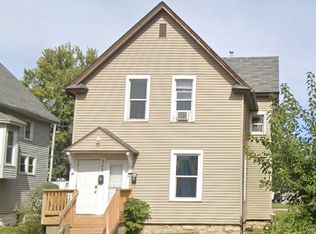362 8th Ave SW #A, Cedar Rapids, IA 52404