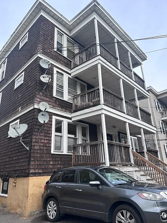 28 Fawndale Road / Oran Realty Trust — Photo 1