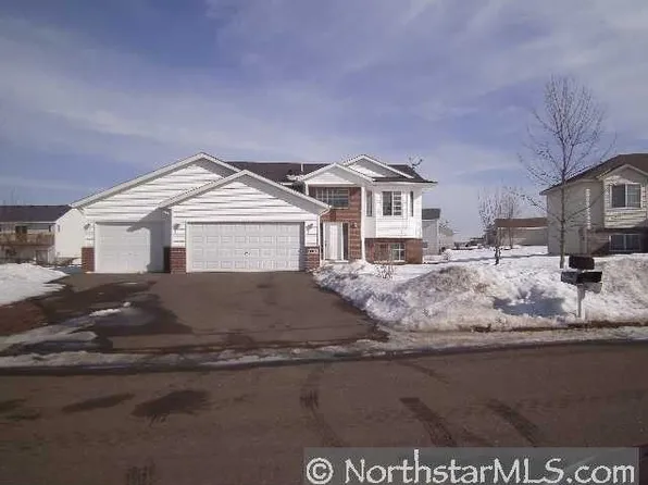 1020 Marigold Dr S, Cambridge, MN 55008