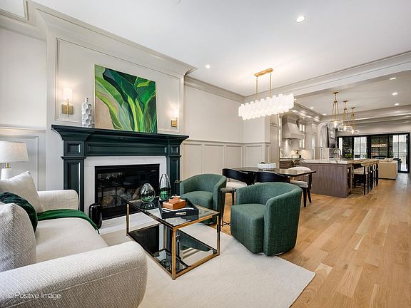 3rd image of 1934 N Halsted St #1