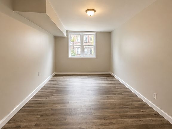 5th image of 25-26 Van Velsor Pl #2RR
