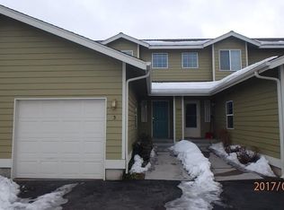1989 NE Zachary Ct APT 3, Bend, OR 97701