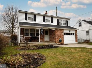 422 Lake St, Mount Ephraim, NJ 08059