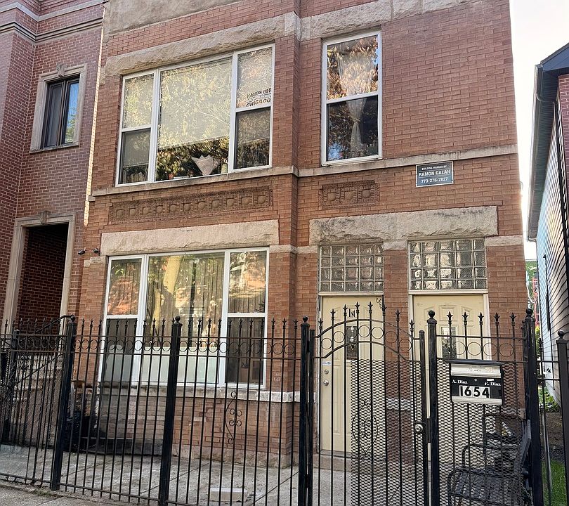 1st image of 1654 N Artesian Ave