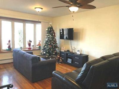 71 Cresskill Ave, Dumont, NJ, 07628