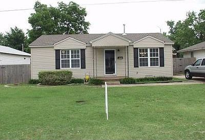 2nd image of 6906 NW 35th St