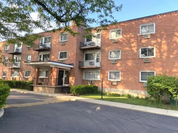 8521 Lotus Ave APT 704, Skokie, IL 60077