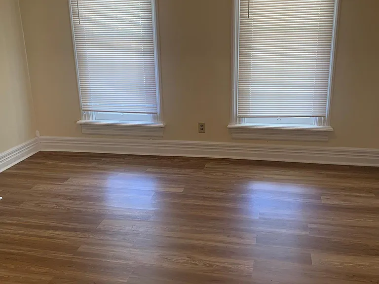 106 Ashley St — Photo 4