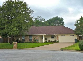 8950 Tamiami Ct, North Richland Hills, TX 76182