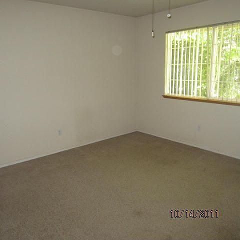 2nd image of 4464 Crystal Dr